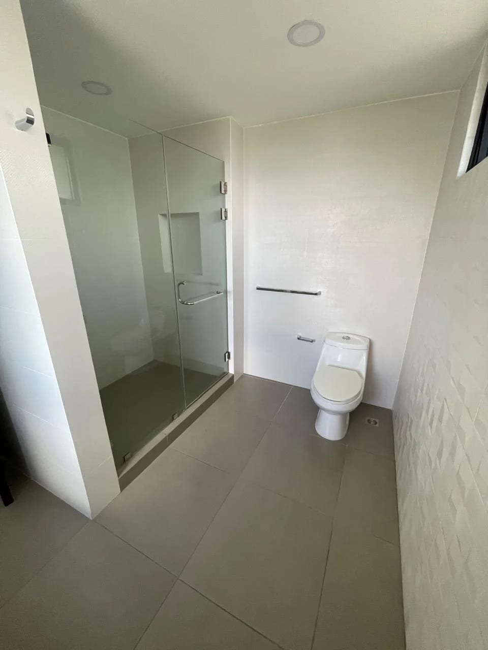 Amplio y Exclusivo Apartamento en Zona 14 — foto 8 de 12