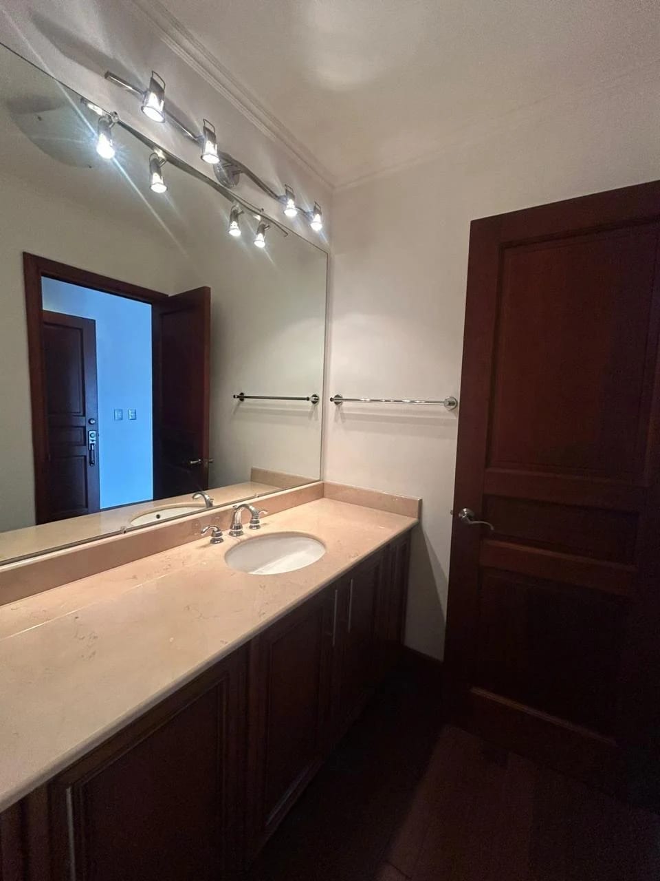 Amplio Apartamento Avenida Las Americas — foto 9 de 12